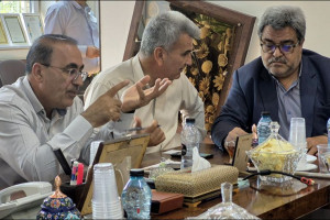  ملاقات مردمی جناب آقـای مرادی شهردار نجف آباد و مدیران ستـادی مرتبط با شهروندان نجف آباد 