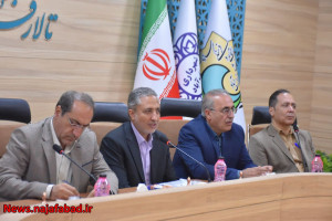 از تجدید میثاق با شهدا تا هم‌اندیشی برای آینده نجف‌آباد؛ برگزاری نشست هیئت اندیشه‌ورز شهرستان