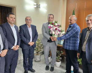 دیدار با دکتر موحد ریاست آموزش و پرورش نجف آباد بمناسبت روز معلم