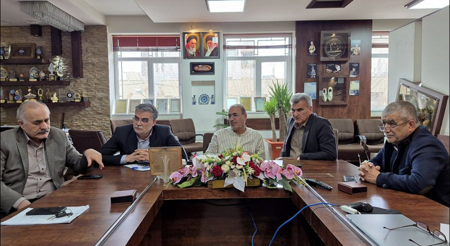 جلسه پیرامون پروژه پارکینگ خیابان ۱۷شهریور با حضور شهردار، معاونین و مدیران ستادی شهرداری نجف آباد 
