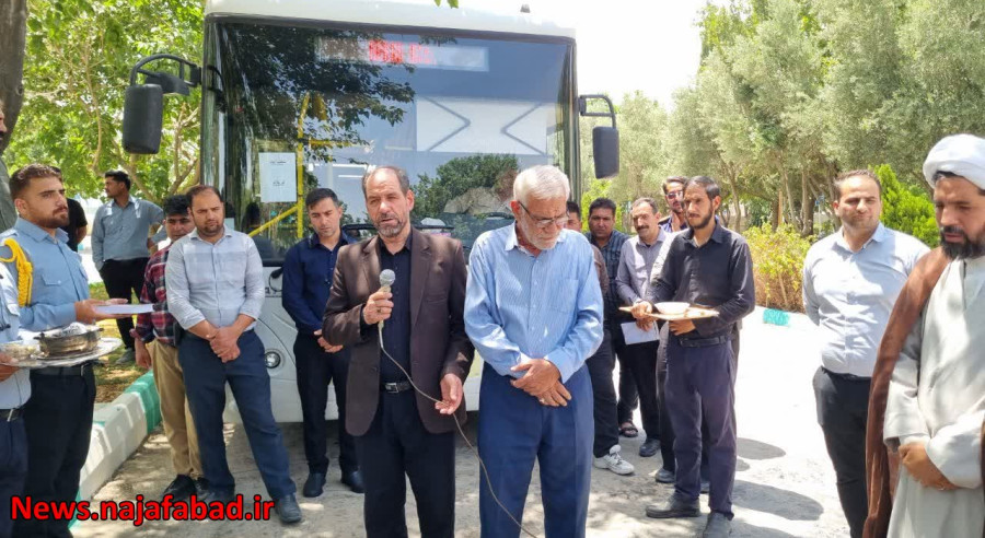 اعزام  ناوگان خدمات شهری شهرداری نجف‌آباد به کربلا؛ خدمت‌رسانی در مسیر عشق حسینی