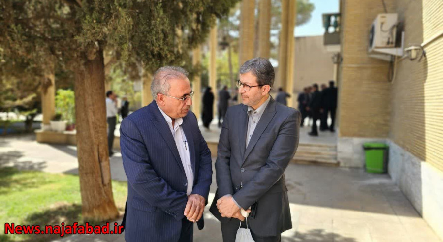 «تأکید بر جهش عمرانی نجف‌آباد؛ گفت‌وگوی شهردار و استاندار در حاشیه اجلاس فرمانداران»